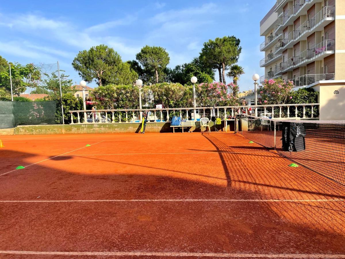 Hotel Franca Milano Marittima Exterior foto