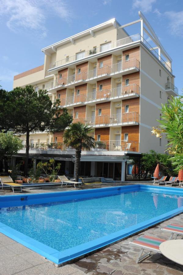 Hotel Franca Milano Marittima Exterior foto
