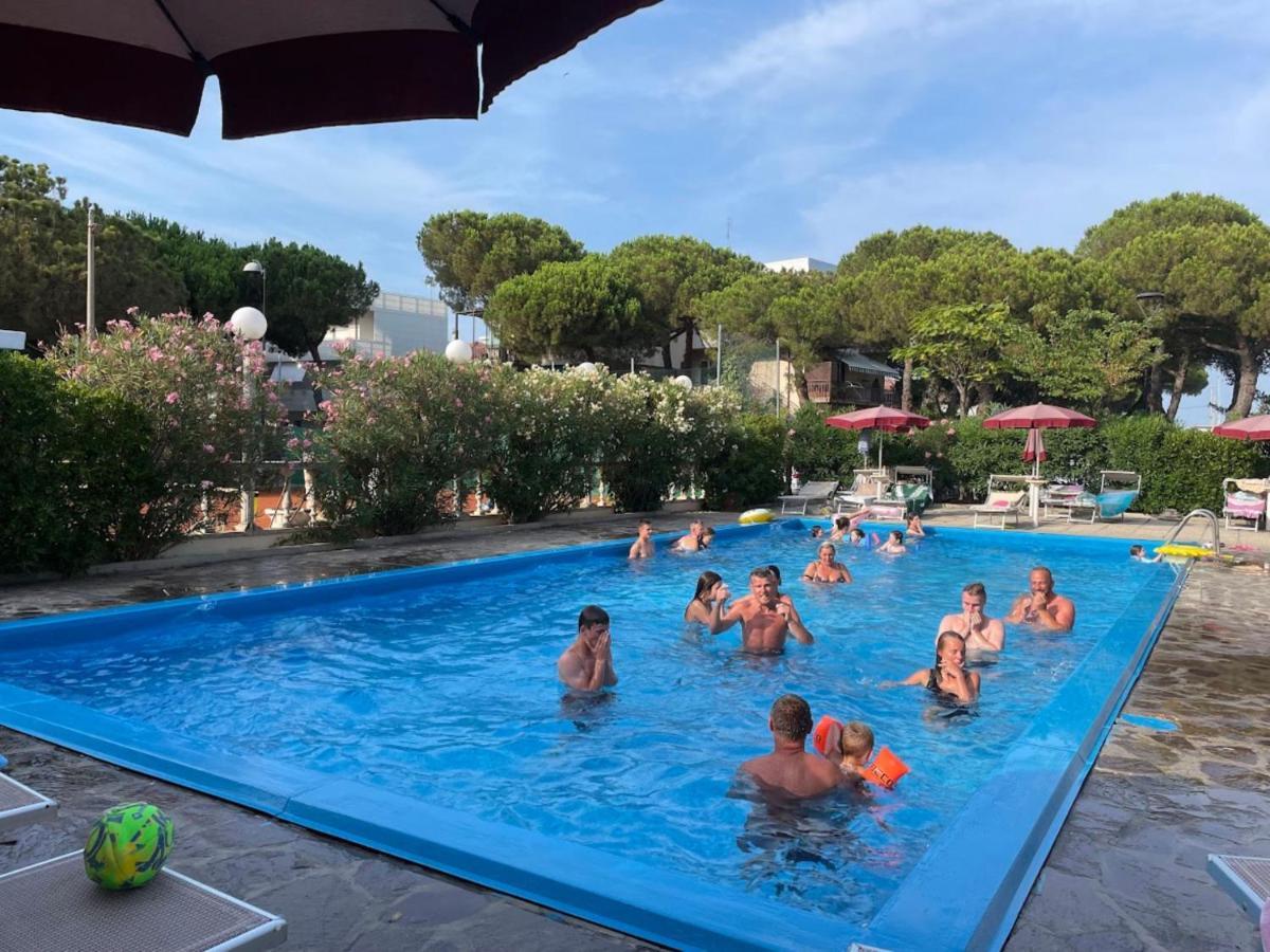 Hotel Franca Milano Marittima Exterior foto