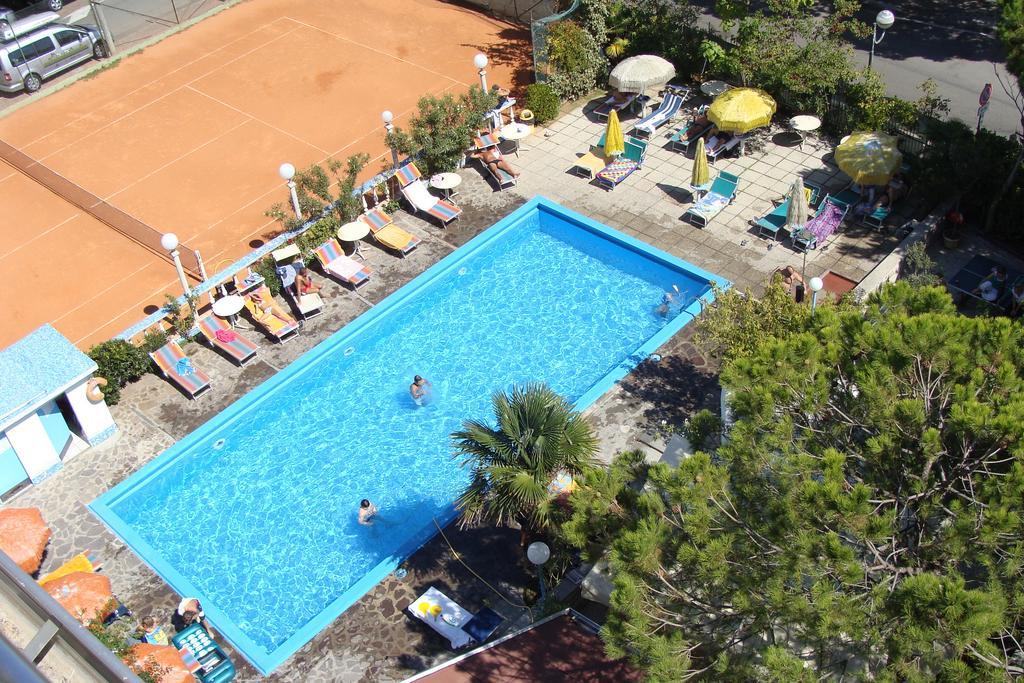 Hotel Franca Milano Marittima Exterior foto
