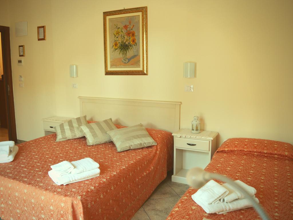 Hotel Franca Milano Marittima Exterior foto
