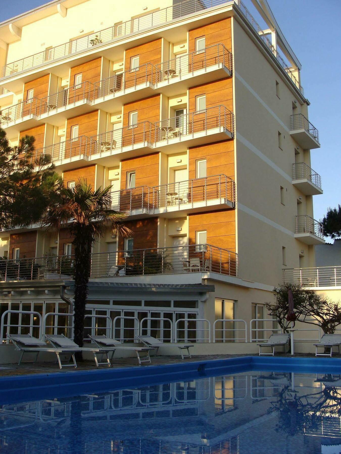 Hotel Franca Milano Marittima Exterior foto